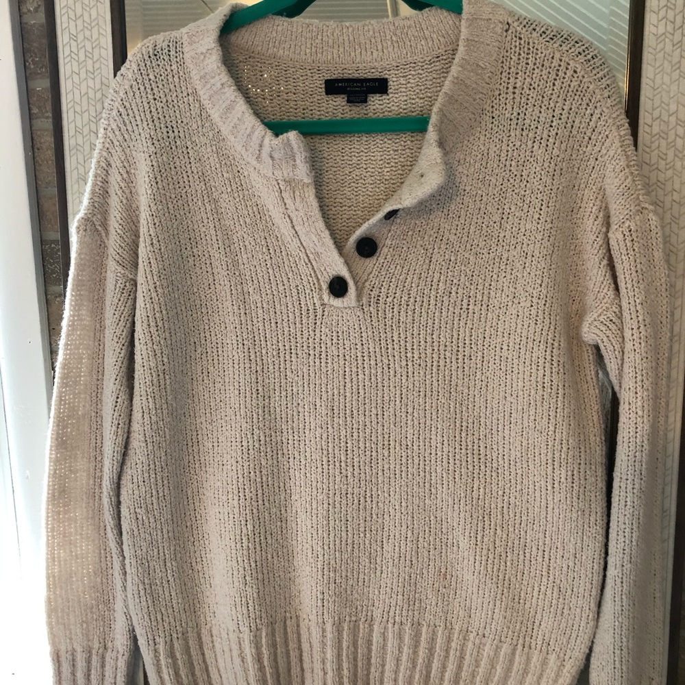 XS AMERICAN EAGLE CREAM OVERSIZED SWEATER